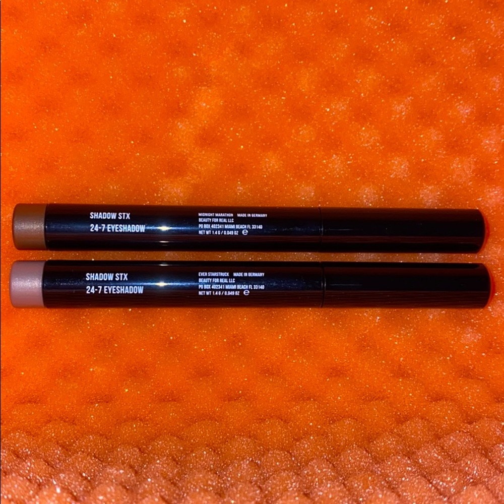 Eyeshadow sticks